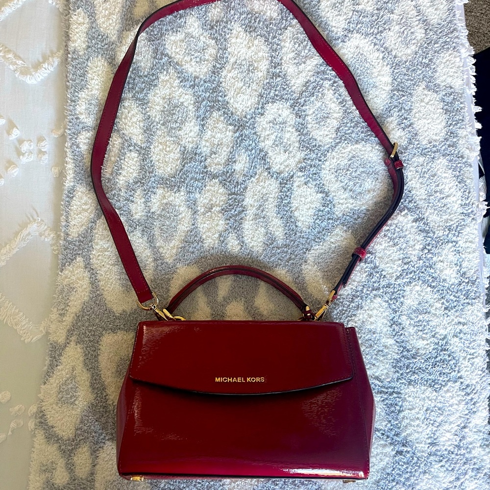 Michael Kor’s cross-body Handbag